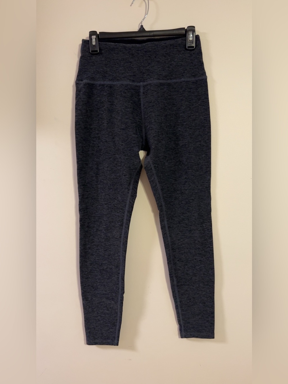 Beyond Yoga Women’s Spacedye Midi Dark Heather Grey Leggings